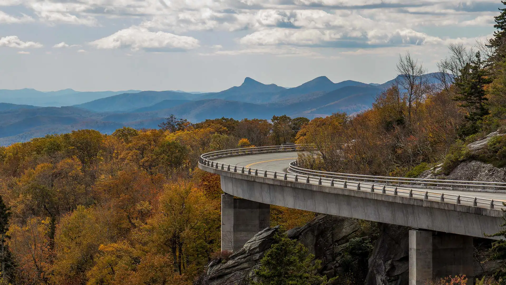 Linn Cove Visitors Center